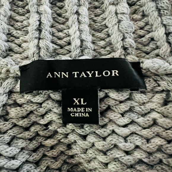 Ann Taylor Gray Chunky Knit Pullover Sweater - Picture 13 of 14